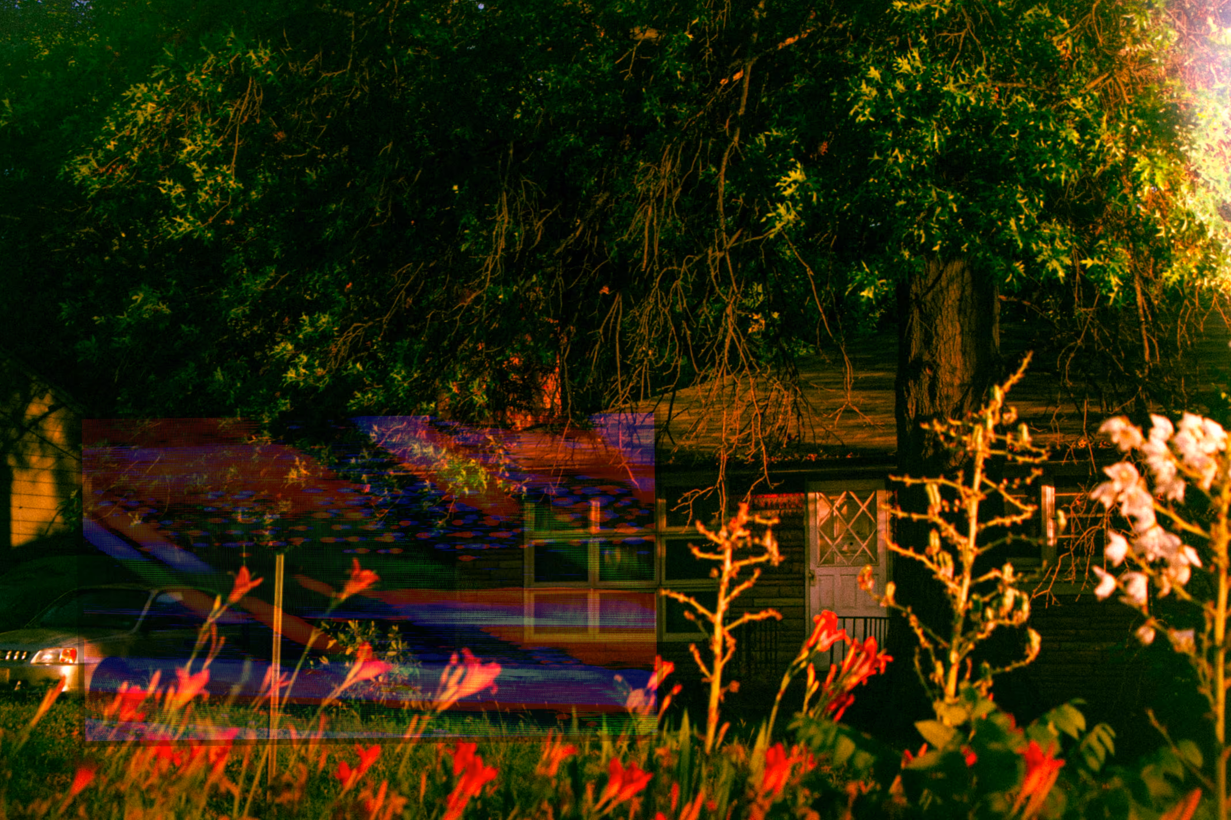 GLITCH HOUSE #0007